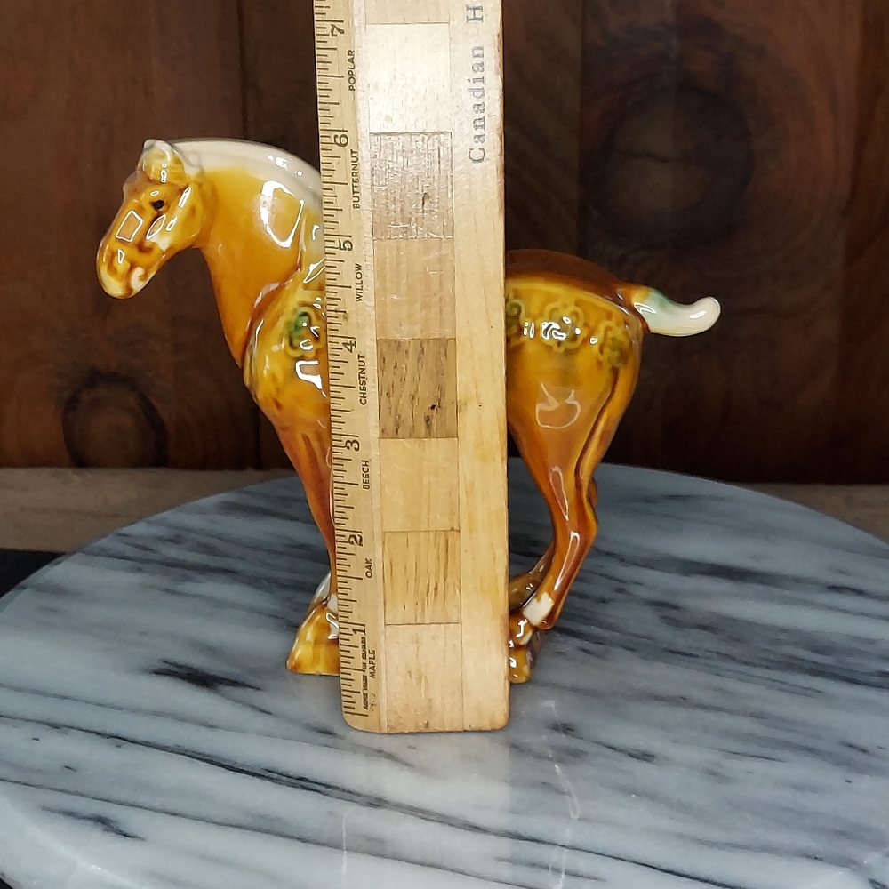 Triple Glass Horse - Picture 3 of 12